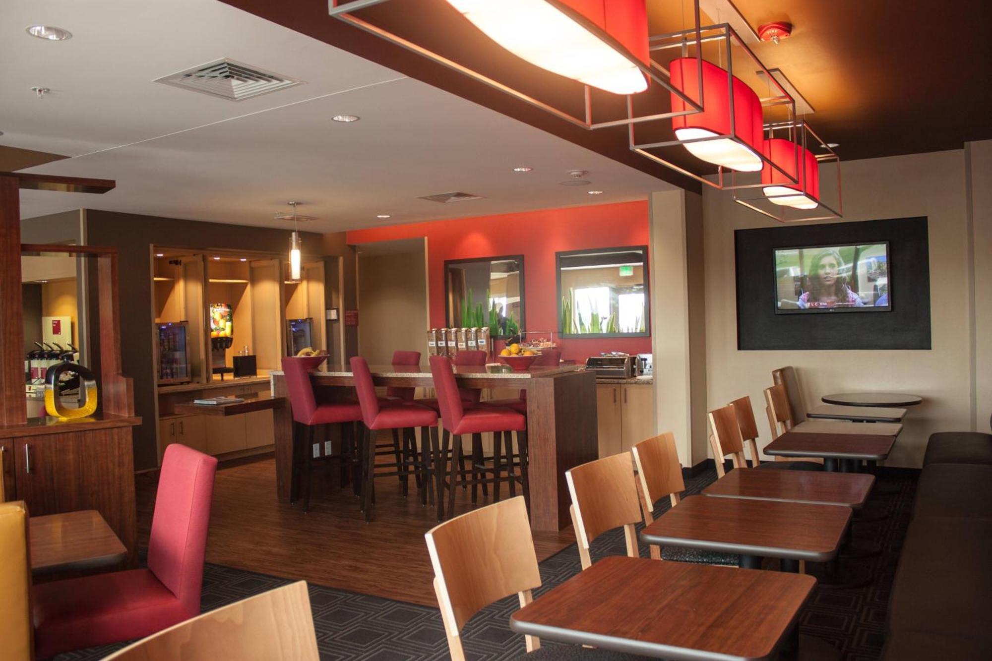 Towneplace Suites By Marriott Beaumont Port Arthur Exterior photo